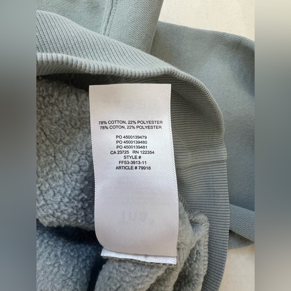 Aritzia TNA Cozy Cropped Fleece Perfect 1/4 Zip Sweatshirt Size XS Light Blue - Picture 8 of 8